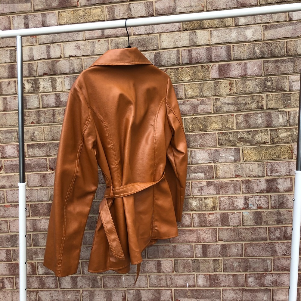 Leather jacket - Picture 3 of 3